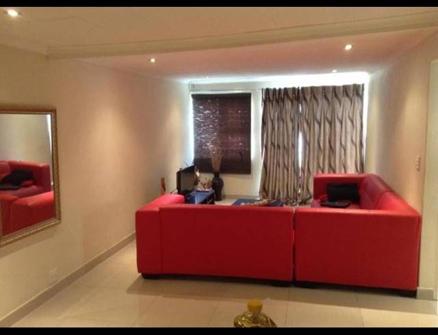 2 BEDROOM PROPERTY TO RENT IN CORLETT GARDENS